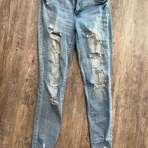 Women’s distressed jeans